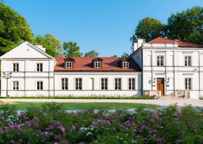 Pałac w Warce-Winiarach.