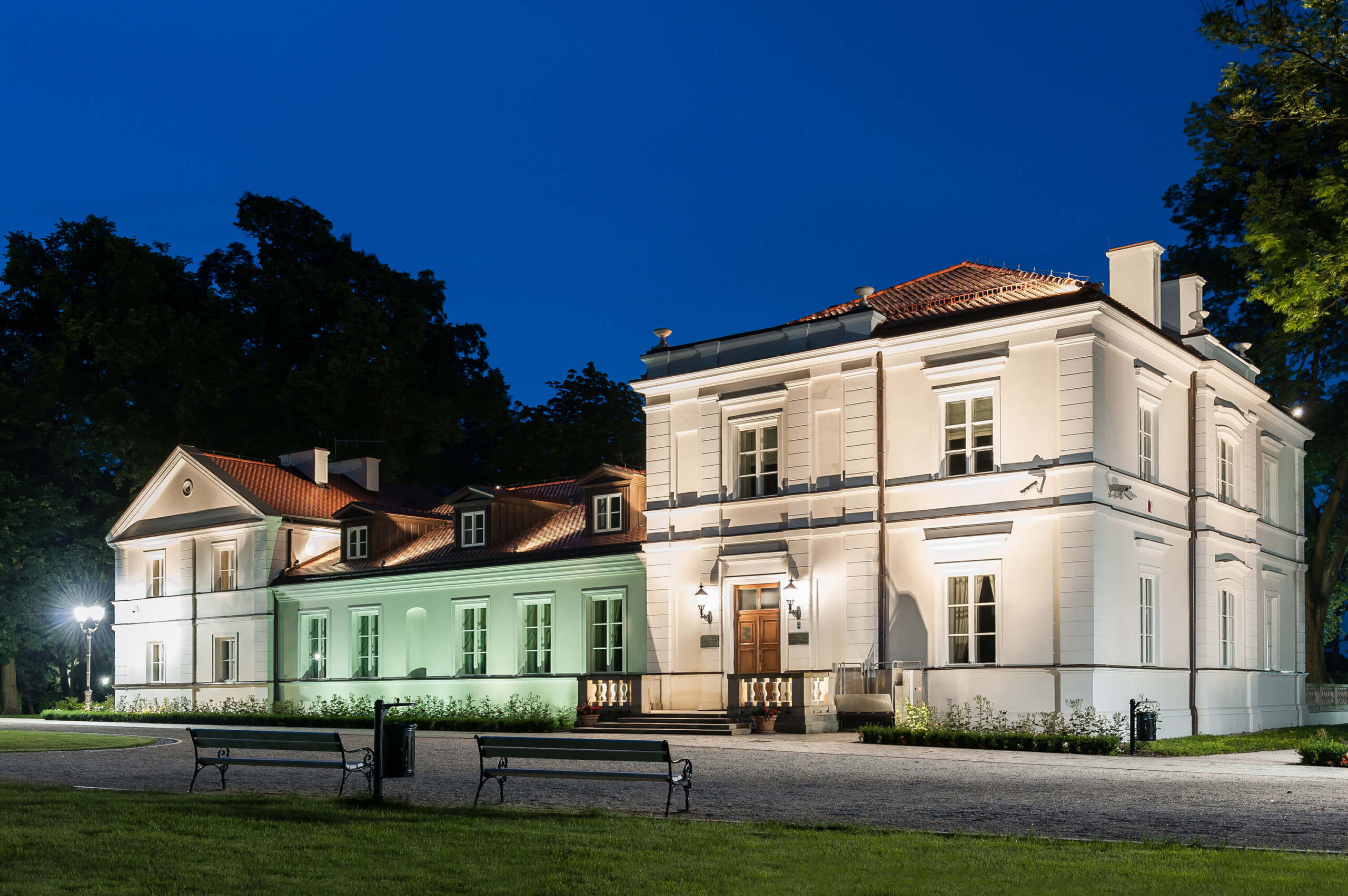 Zespół pałacowo-parkowy w Warce-Winiarach – Muzeum im. Kazimierza Pułaskiego