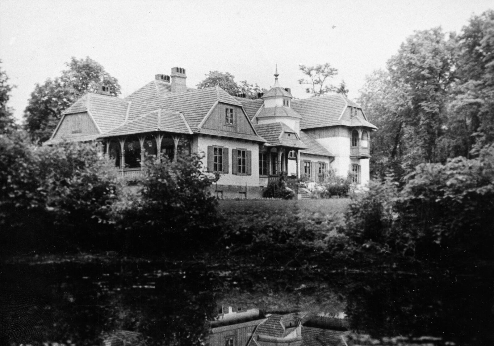 Manor in Lechanice